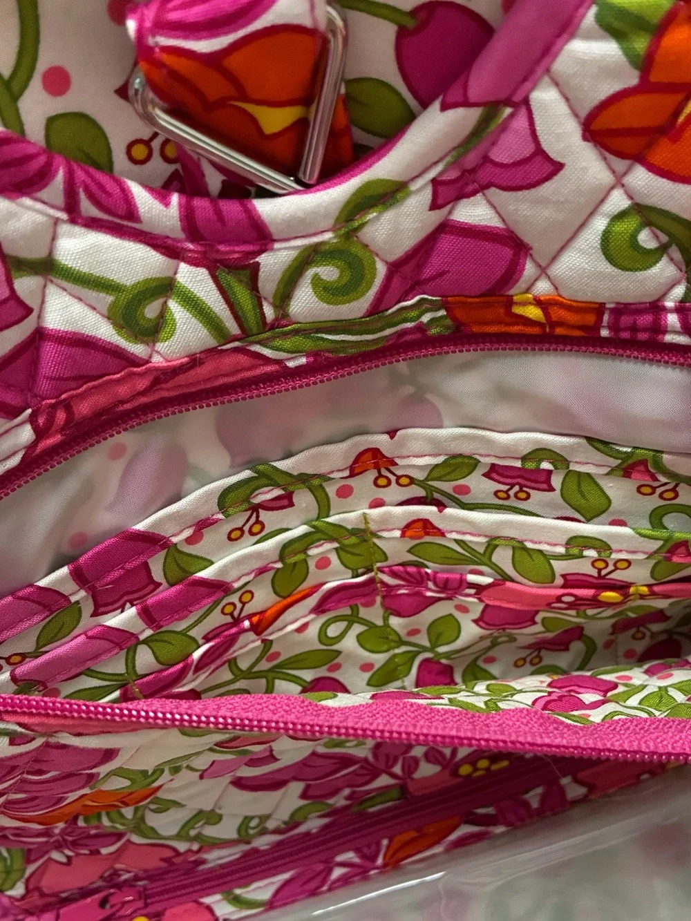 Vera Bradley Tutti Frutti Hanging Travel Organizer Cosmetic Bag Pink Floral